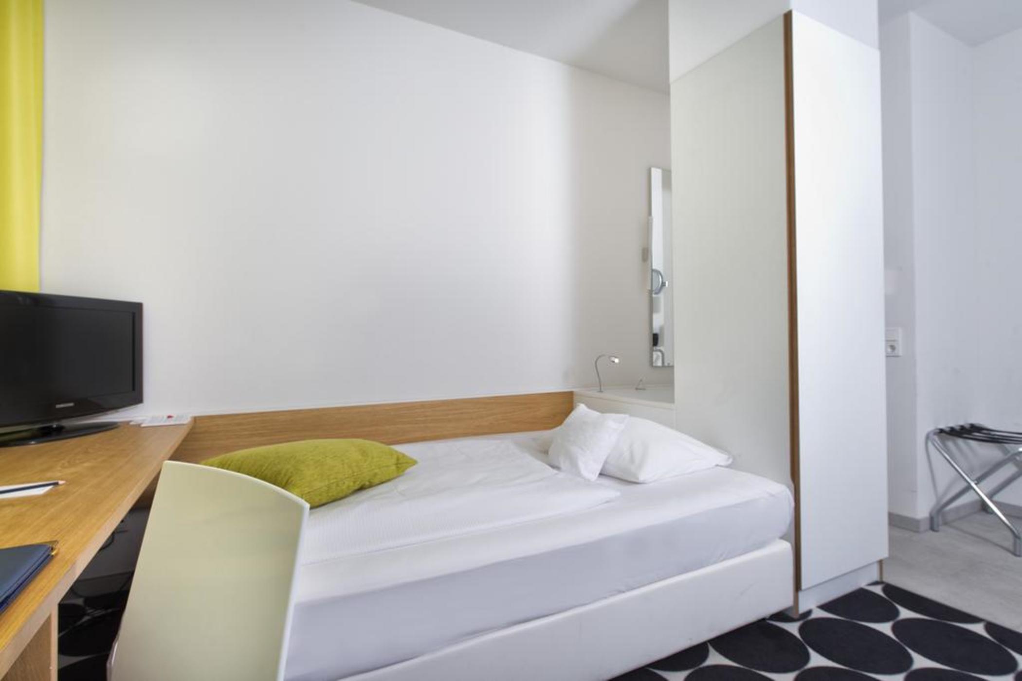 Hotel Tryp By Wyndham Frankfurt Frankfurt am Main Exterior foto