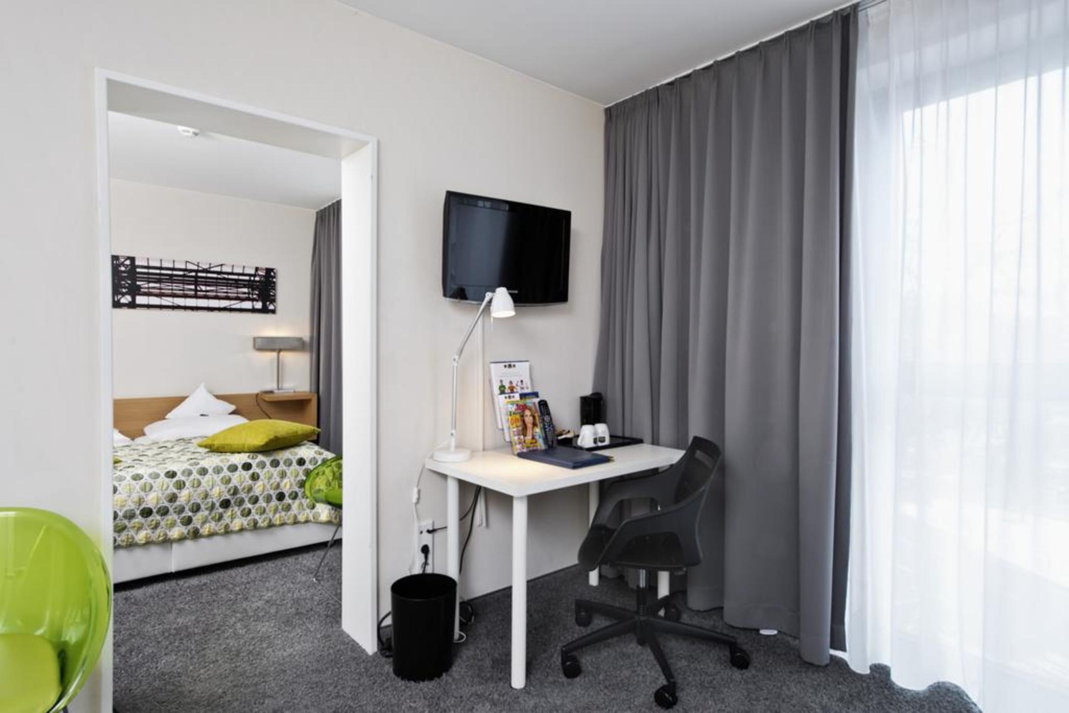 Hotel Tryp By Wyndham Frankfurt Frankfurt am Main Zimmer foto