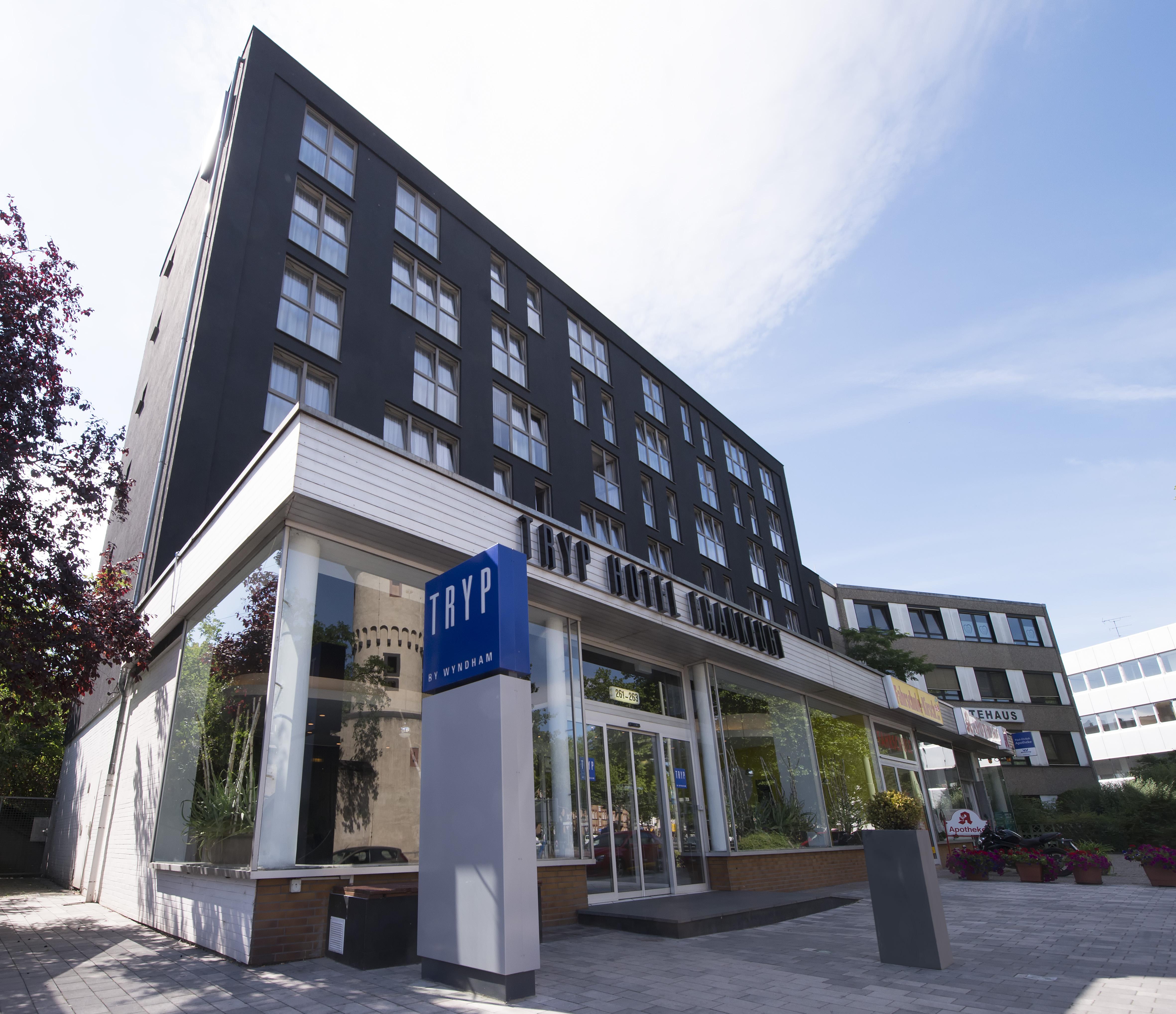 Hotel Tryp By Wyndham Frankfurt Frankfurt am Main Exterior foto