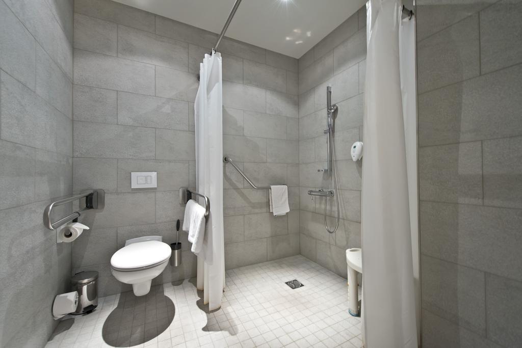 Hotel Tryp By Wyndham Frankfurt Frankfurt am Main Zimmer foto